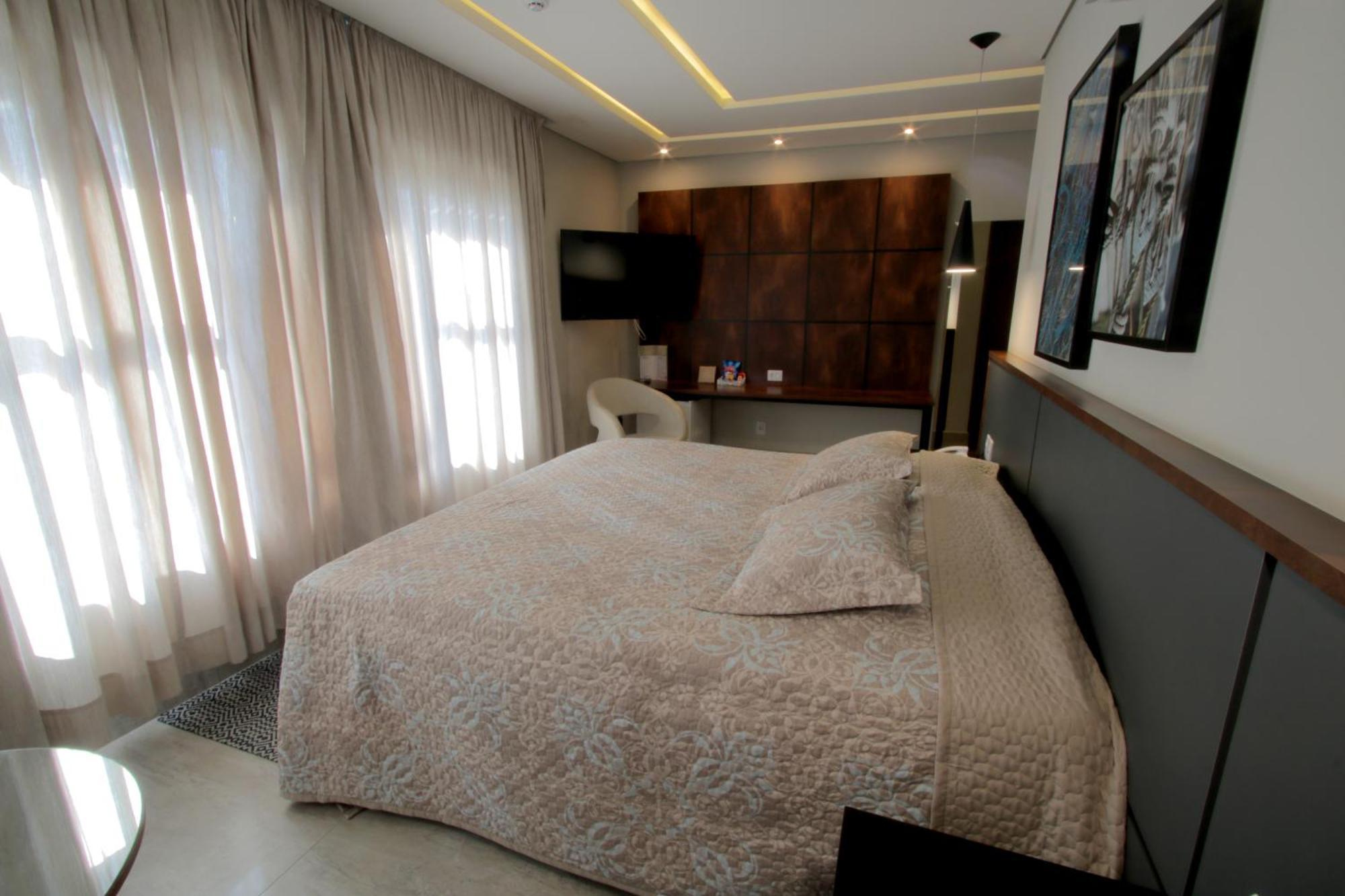 Adria Premium Hotel Guarapuava Buitenkant foto