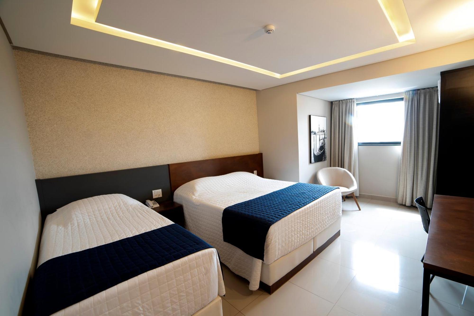 Adria Premium Hotel Guarapuava Buitenkant foto
